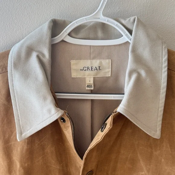 THE GREAT. The Waxed Swingy Jacket in Walnut - Picture 7 of 9